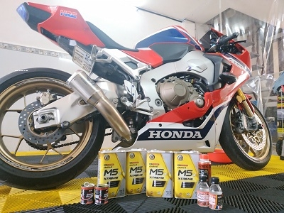 kawasaki z1000 sử dụng nhớt tổng hợp United Oil M5