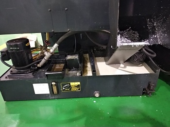 loại bỏ dầu lẫn và mạt kim loại ra khỏi dung dịch gia công làm mát