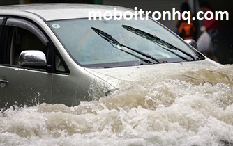 dầu nhớt động cơ bị nhiễm nước có màu trắng đục