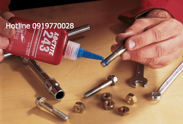 cach-go-bo-keo-loctite-mau-do