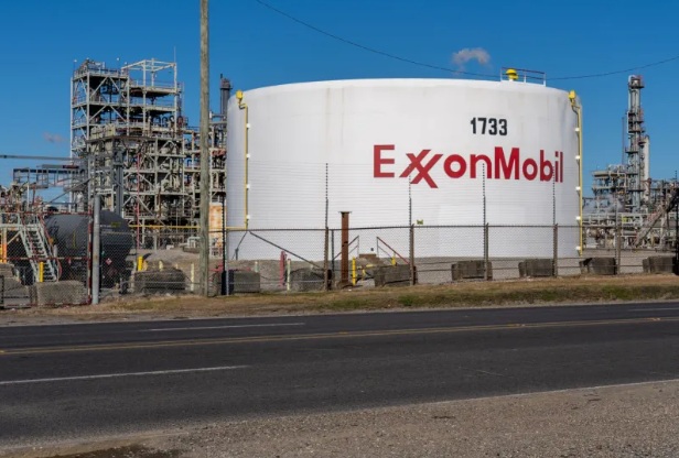 dau-nhot-mobil-duoc-san-xuat-o-dau