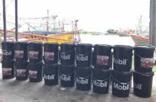 ban-dau-nhot-dong-co-mobil-tai-binh-phuoc