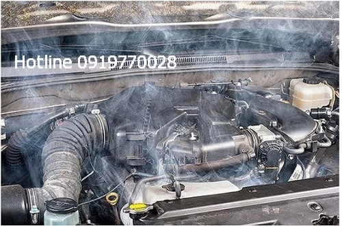 chay-dong-co-khi-dang-hoat-dong