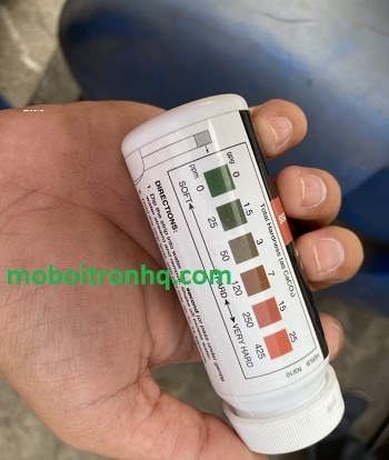 đo độ cứng của nước pha dung dịch cắt gọt kim loại