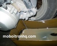 Dầu nhớt động cơ có màu trắng đục - Nguyên nhân và cách xử lý