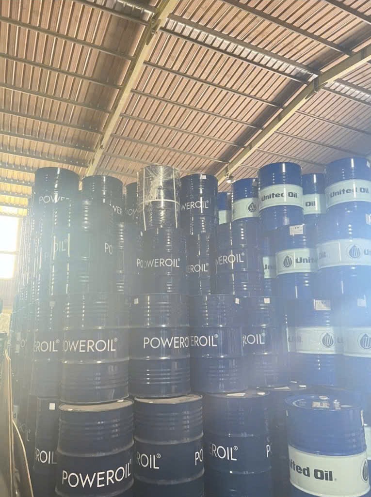 Dầu Trắng An Toàn Thực Phẩm/ Dầu Paraffin Poweroil Pearl L 110