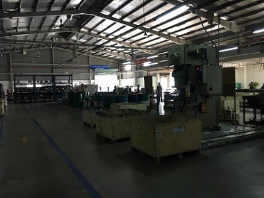 Dầu nhớt và mỡ bò bôi trơn dùng cho máy đột dập kim loại