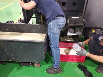 Dung dịch gia công cắt gọt kim loại có mùi hôi – Nguyên nhân và cách phòng tránh