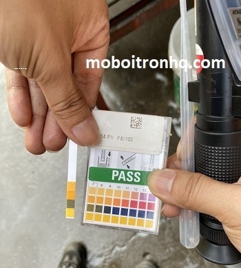 kiểm tra độ ph của nước pha dung dịch gia công kim loại